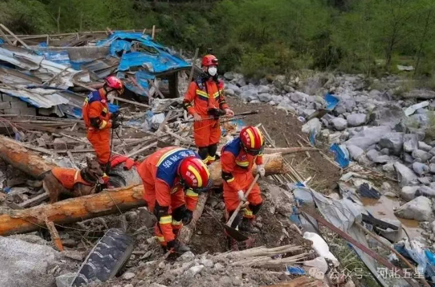 油動(dòng)式大載荷長航時(shí)無人直升機(jī)——打造我國應(yīng)急救援、防汛救災(zāi)、森林草原消防的“新質(zhì)戰(zhàn)斗力”！